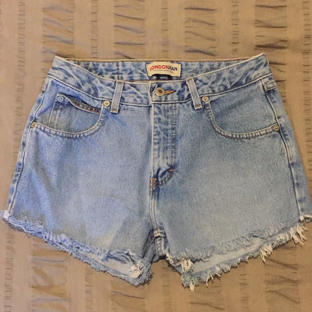 Authentic Vintage high waisted shorts size 26.